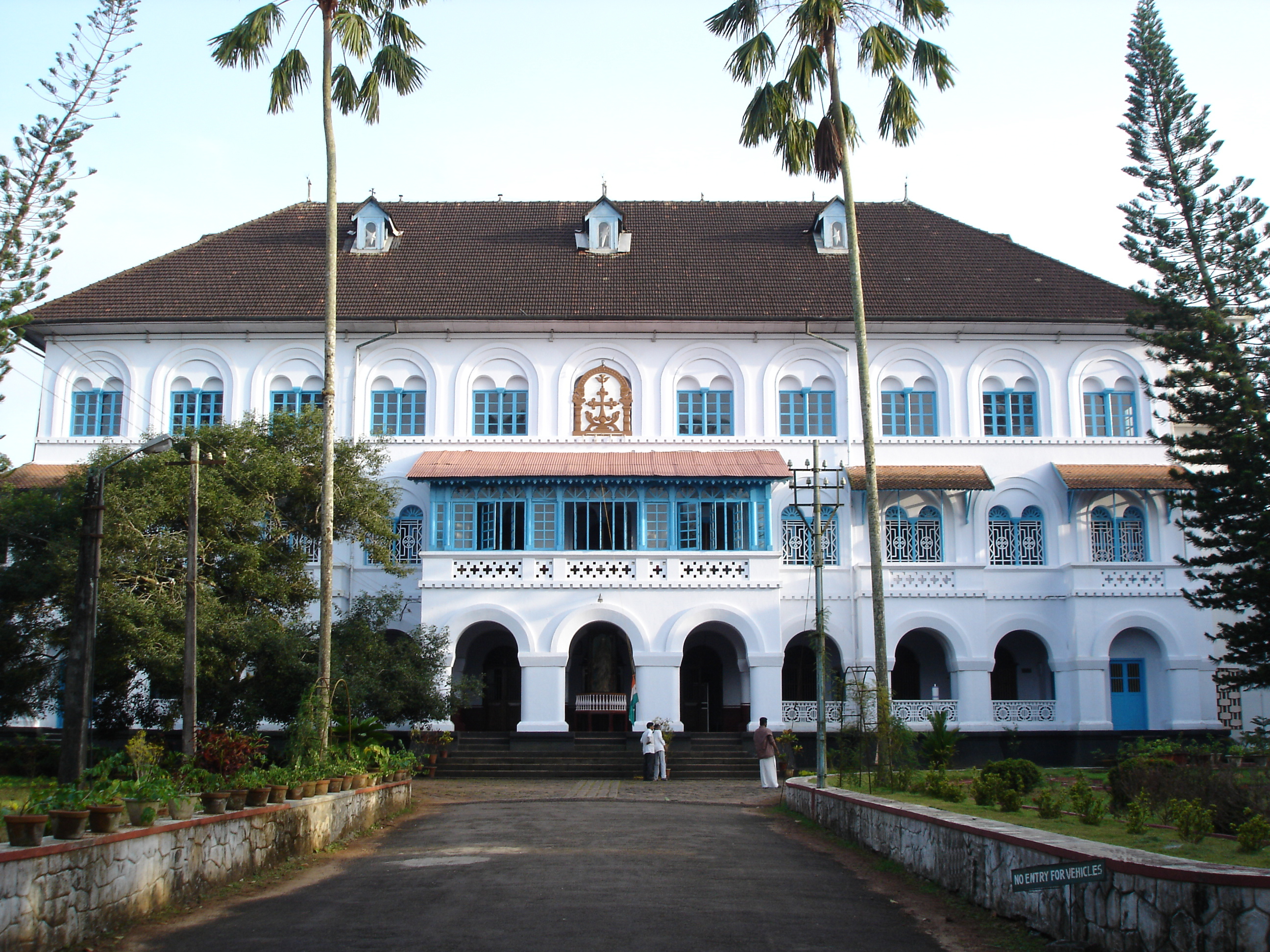Archbishop's_House,_Changanassery,_Kerala