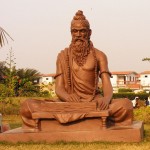 1280px-Shushrut_statue